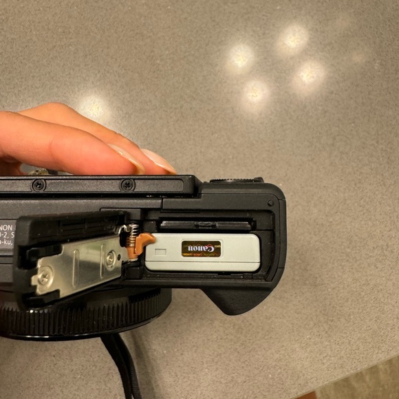 Canon Powershot G7 X Mark III - Picture 4 of 12